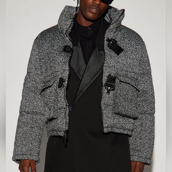 Brand new, FASHIONNOVA Puffer Jacket Size S - Picture 2 of 3